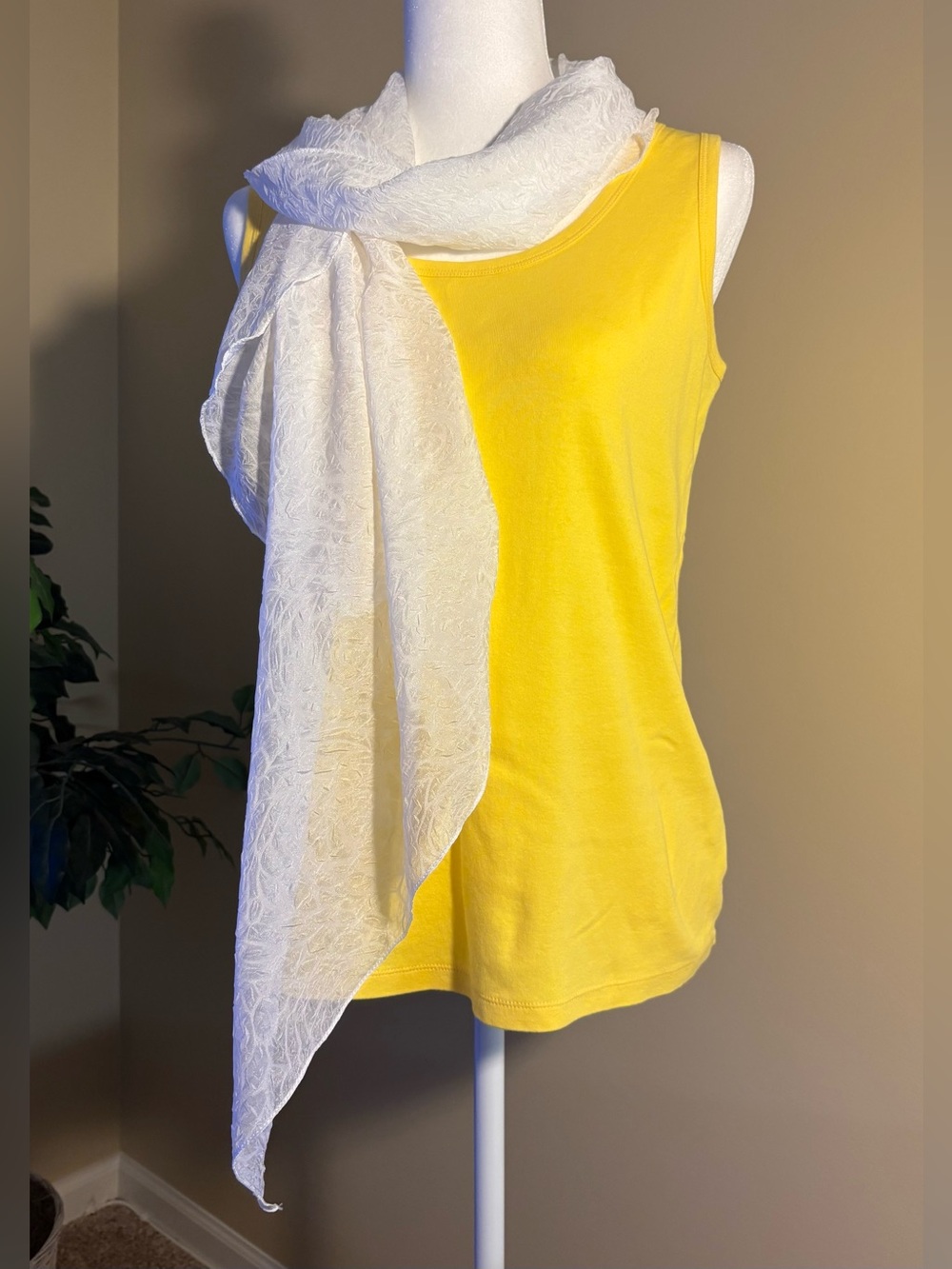 NWT Wrap - Jacquard, Translucent, Delicate Rose Pattern Shawl